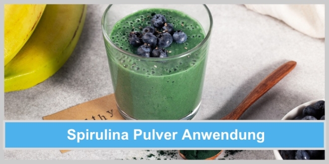 spirulina pulver getränk frühstück grüner smoothie blaubeeren banane